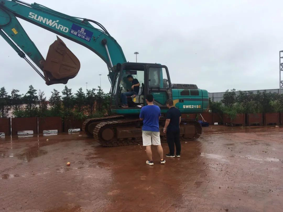 感恩相伴 关爱相随——ca888亚洲城智能服务万里行走进豫鲁黔