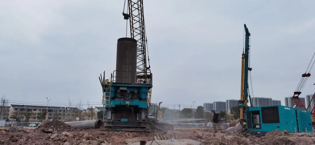 利器出击！ca888亚洲城智能SWRC260全回转全套管钻机成功完成首钻