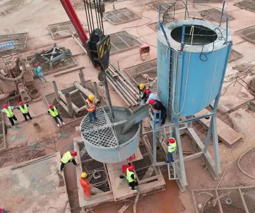 超级“桩”备实力亮剑！ca888亚洲城智能携手武汉乐成建设攻克燕矶长江大桥复杂地层施工难题