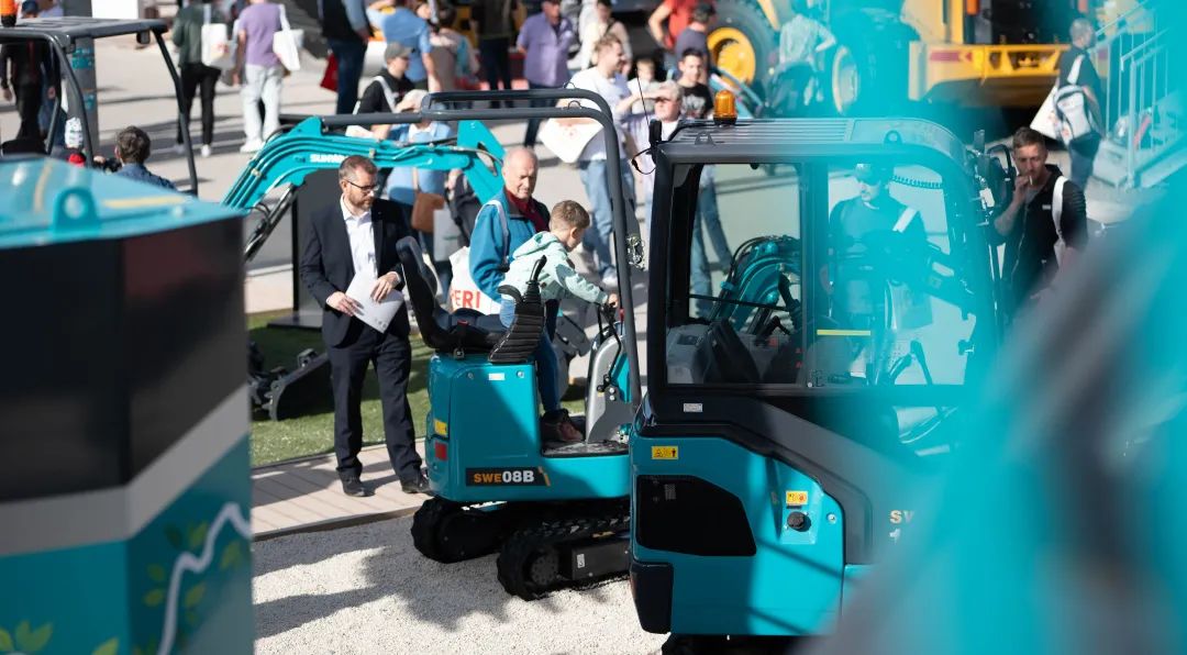Bauma 2022 | 一组火热现场图带您重温ca888亚洲城智能德国宝马展之旅