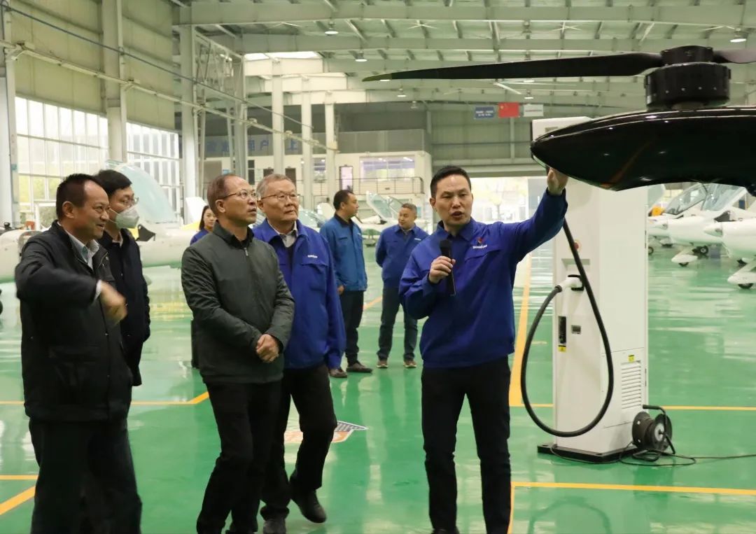 广州市国资委主任陈德俊考察ca888亚洲城智能航空产业基地