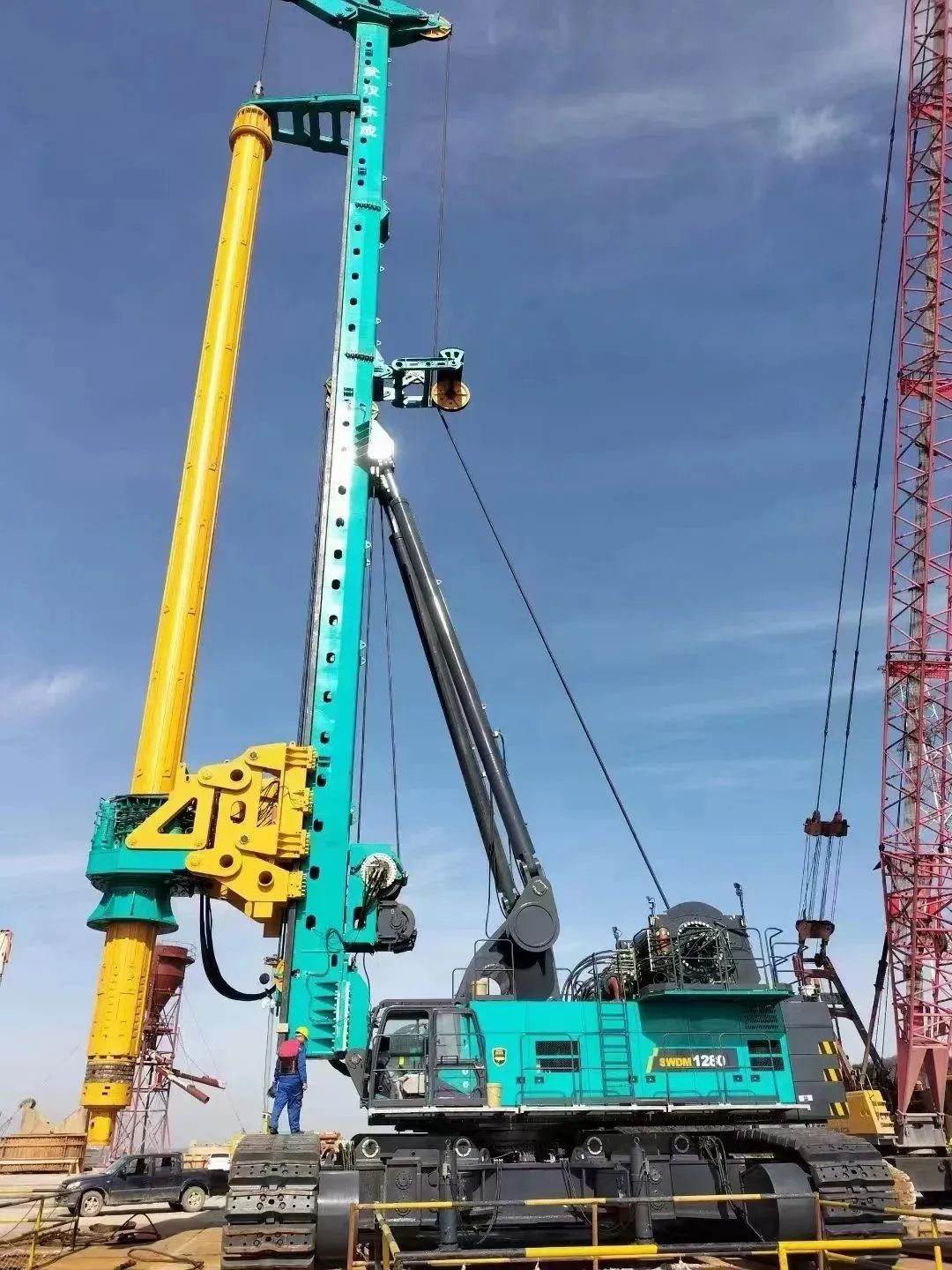 首桩开钻！ca888亚洲城智能超级旋挖实力助建世界最大跨度公铁两用大桥