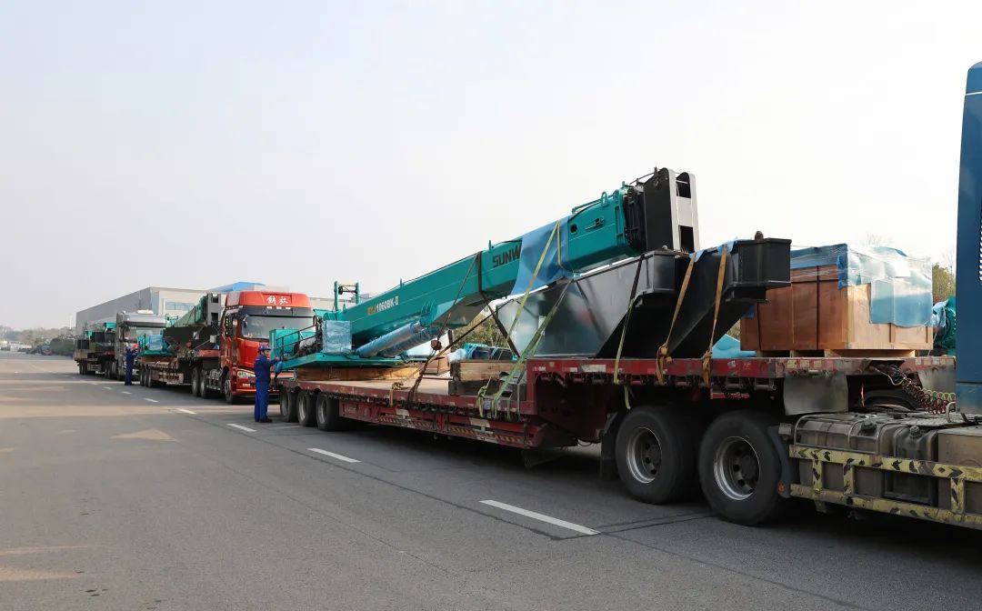 喜迎龙抬头！ca888亚洲城智能大吨位PDP工法引孔式静力压桩机出征哥伦比亚