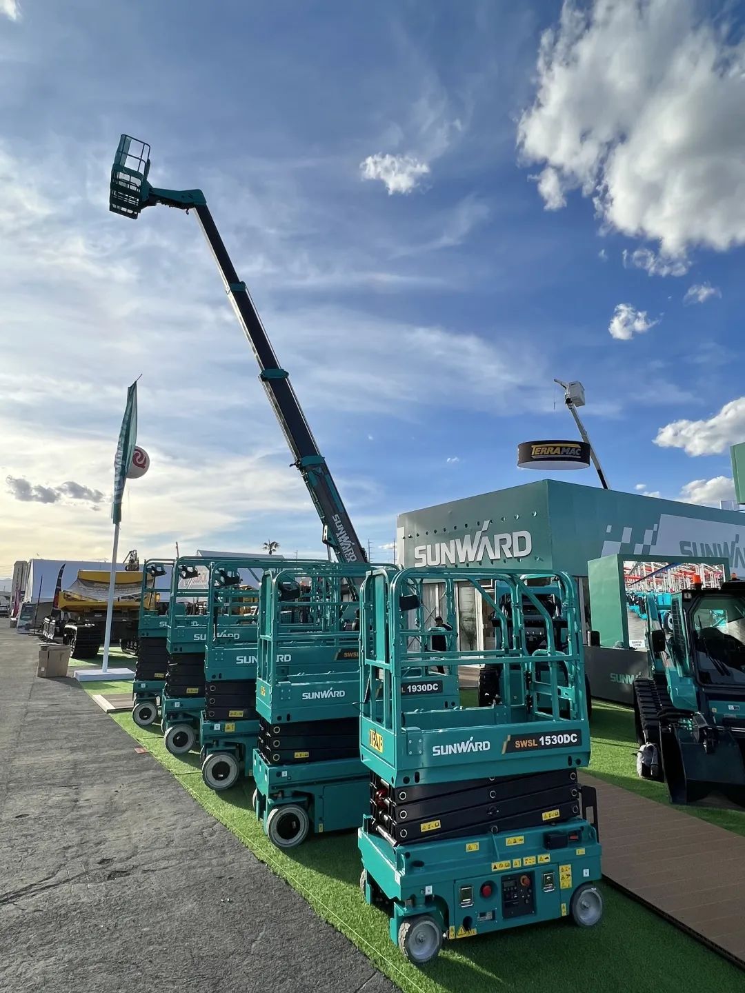 拉展直播 | ca888亚洲城智能高空精品亮相2023美国拉展，哪款是你的最爱？