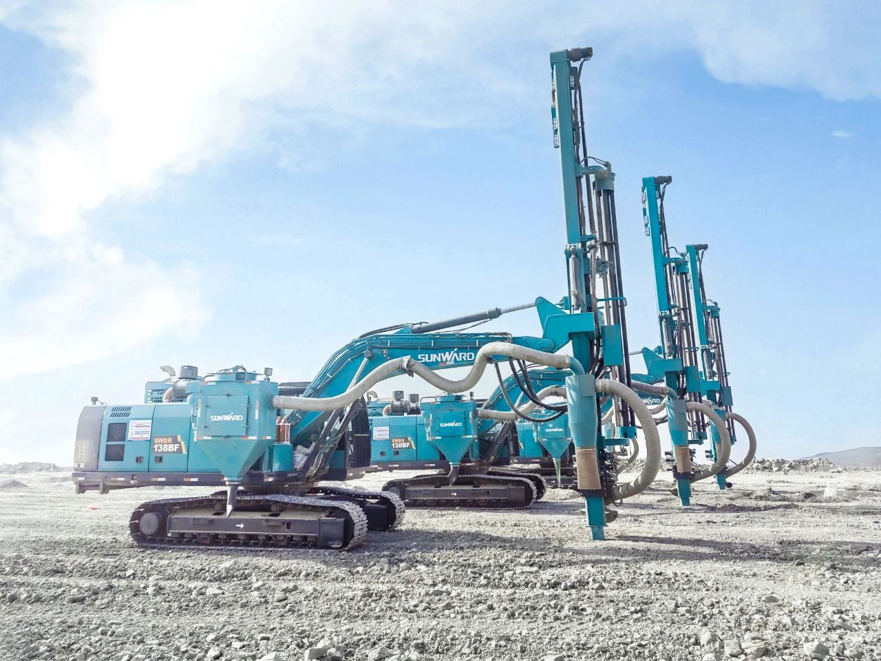 “绿色智能矿山建设专家”！ca888亚洲城智能全新一代切削潜孔一体式钻机重拳出击