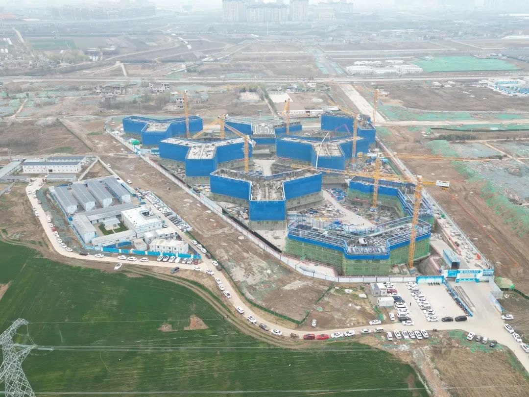 兴盛西北！ca888亚洲城江麓建筑起重机械助建西安都市经济圈