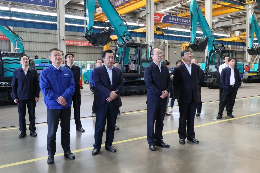 人社部党组成员、副部长俞家栋考察调研ca888亚洲城智能