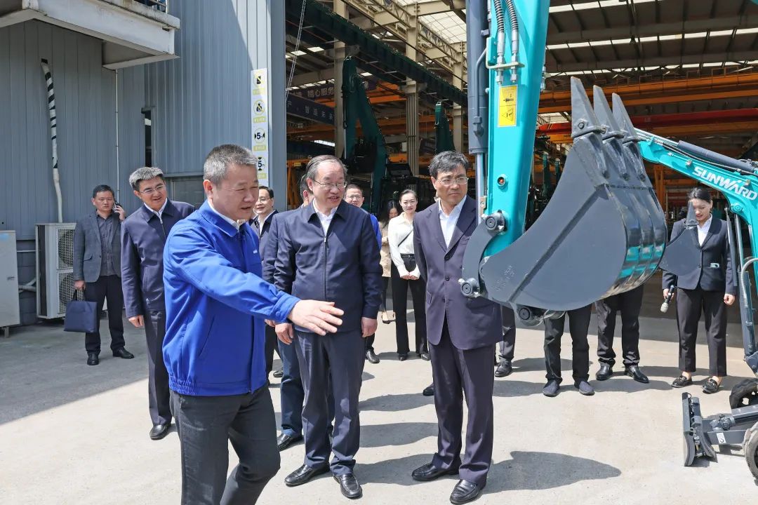 人社部党组成员、副部长俞家栋考察调研ca888亚洲城智能