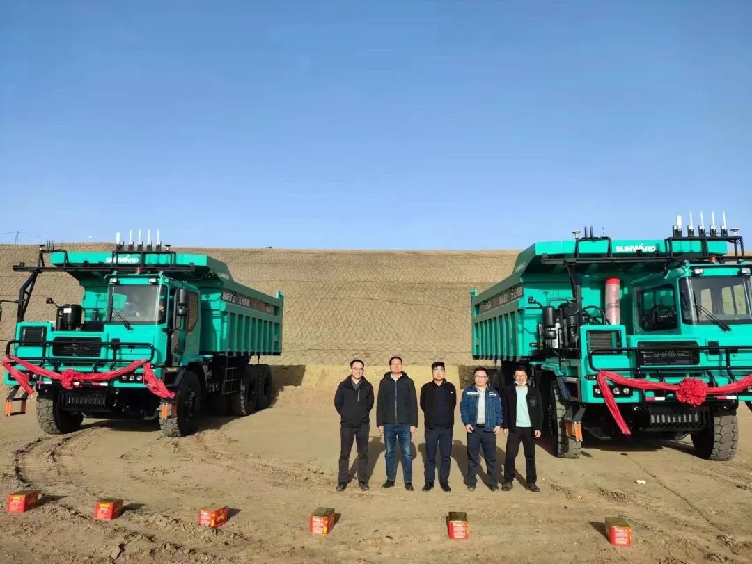 助力数智矿山建设！ca888亚洲城巨鼎无人驾驶矿卡再交付