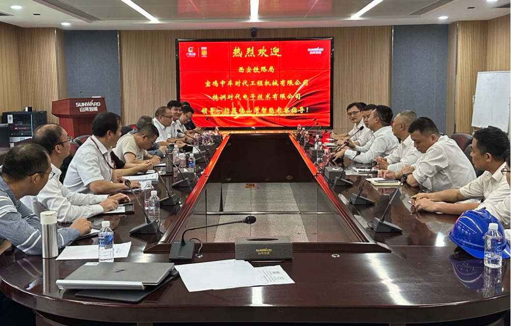 ca888亚洲城智能首套抬拨线作业装置通过国家铁路系统准入鉴定