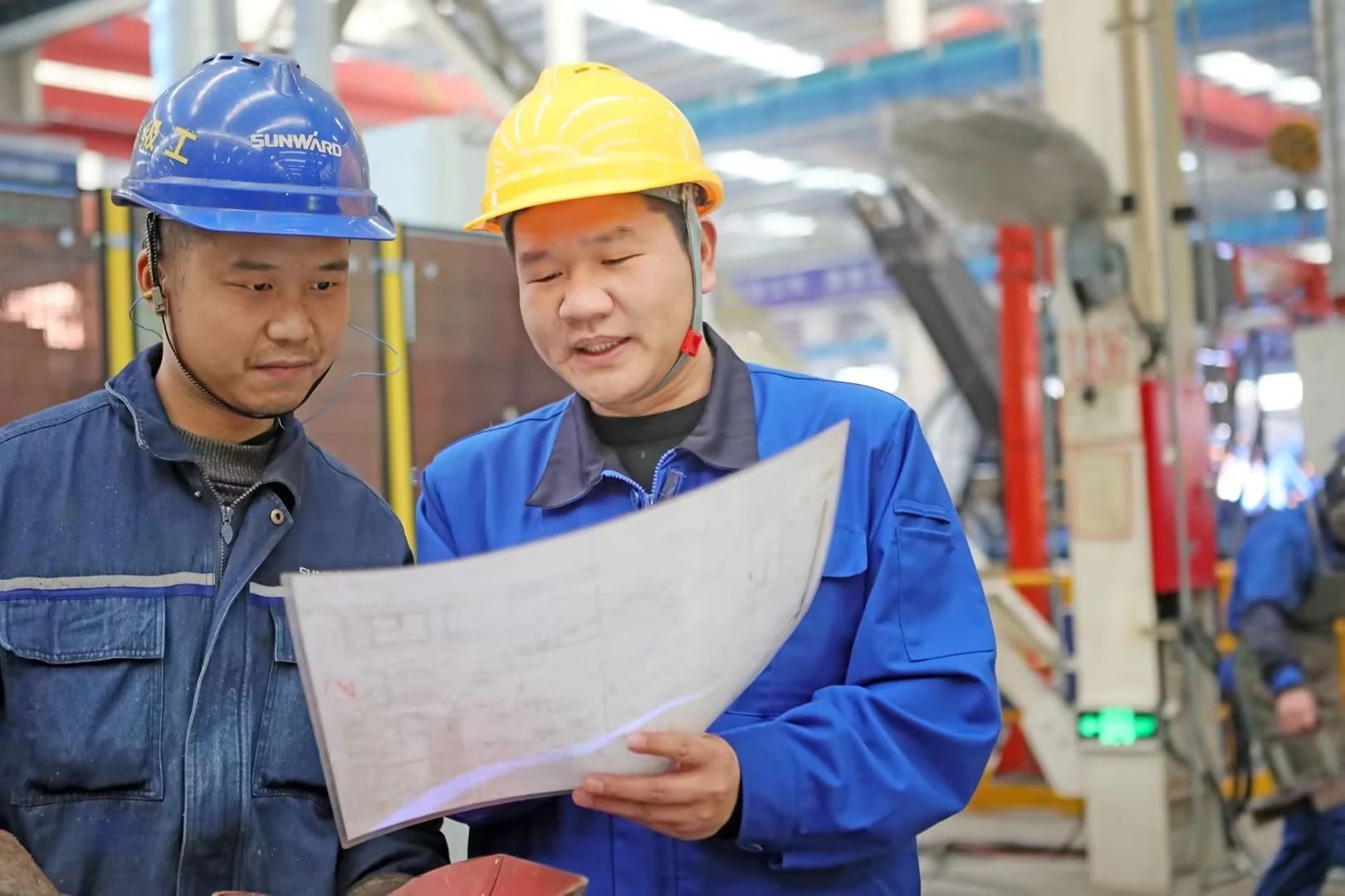 看ca888亚洲城工匠们如何用一双巧手“拿捏”工作、创造“奇迹”