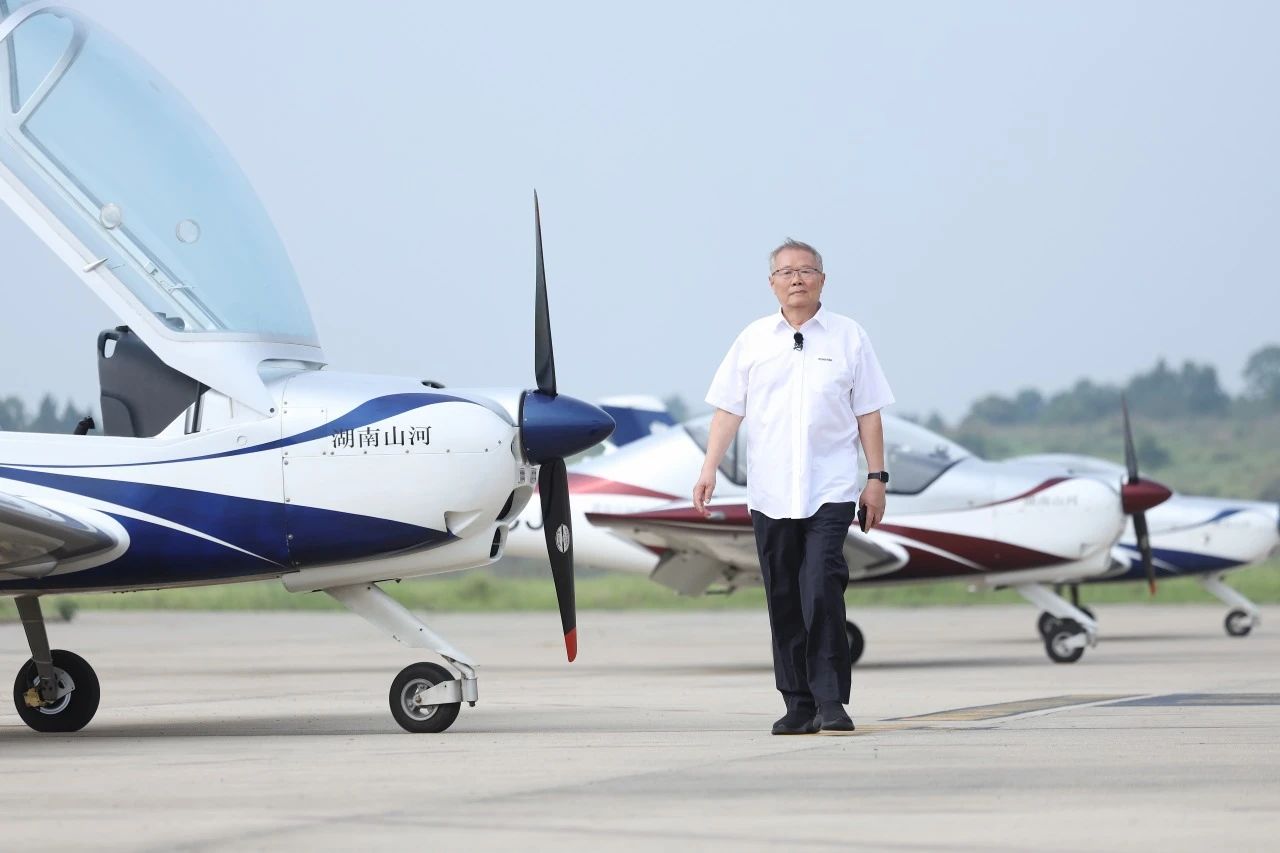 【今晚7:30】湖南卫视《创业有得聊》对话ca888亚洲城智能＆ca888亚洲城星航创始人 何清华：79岁“创业青年”的低空