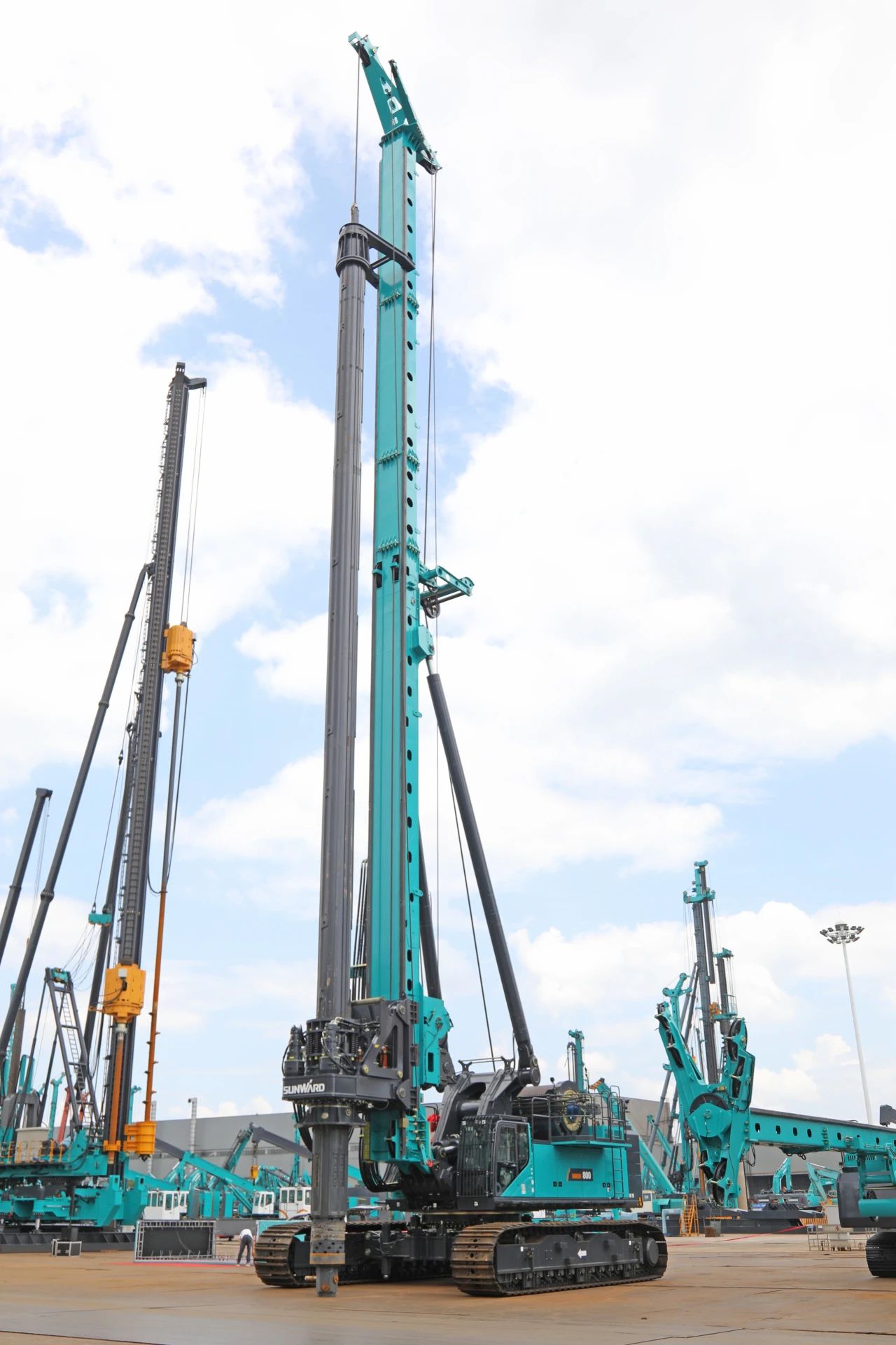 “破纪录王者”再出征！ca888亚洲城智能SWDM800旋挖钻机成功交机