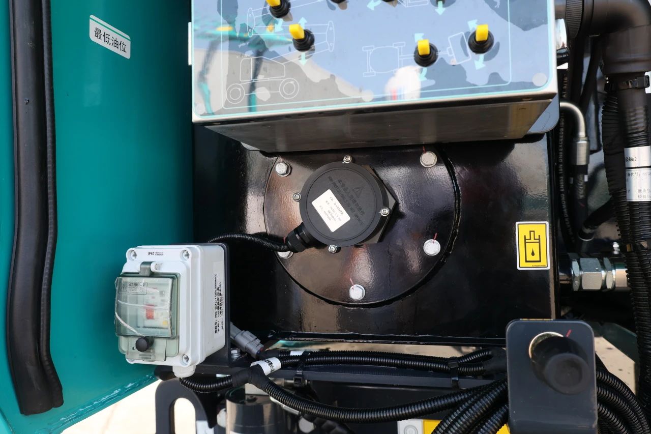 技术新标杆！ca888亚洲城智能SWA22J-P柴动曲臂式高空作业平台下线！