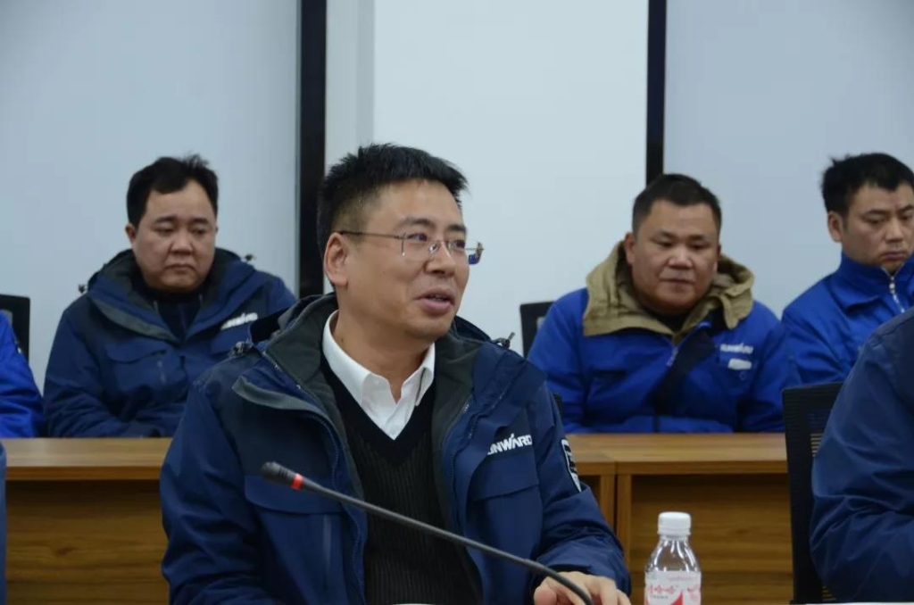 ca888亚洲城智能召开春节困难职工座谈会