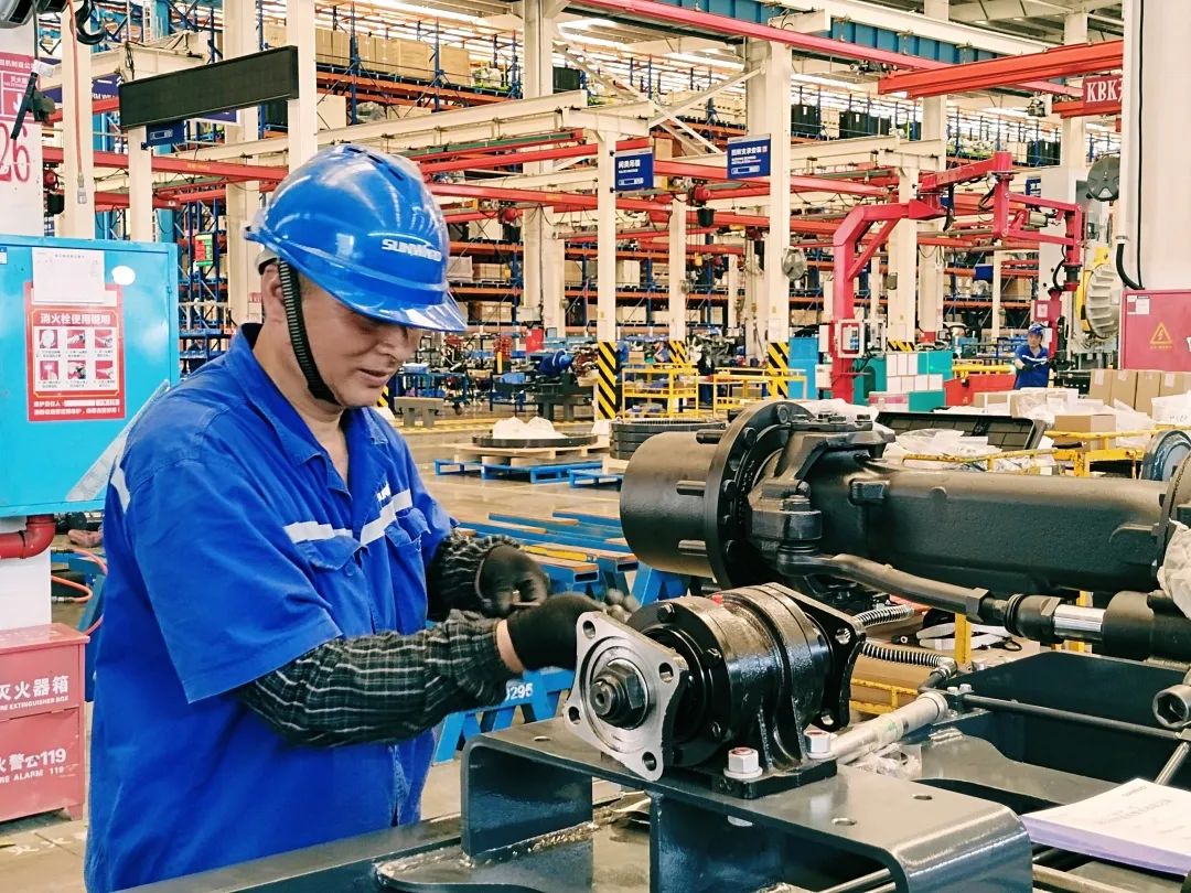 劳动光荣，创造伟大！记录那些平凡且伟大的劳动瞬间