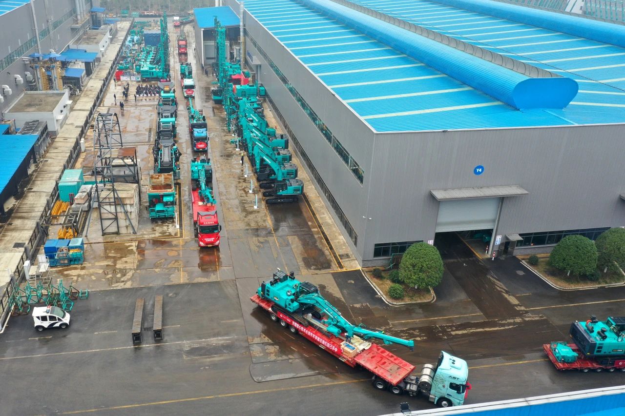 启新程，向未来！ca888亚洲城矿岩揭牌庆典暨新春发货仪式圆满举行