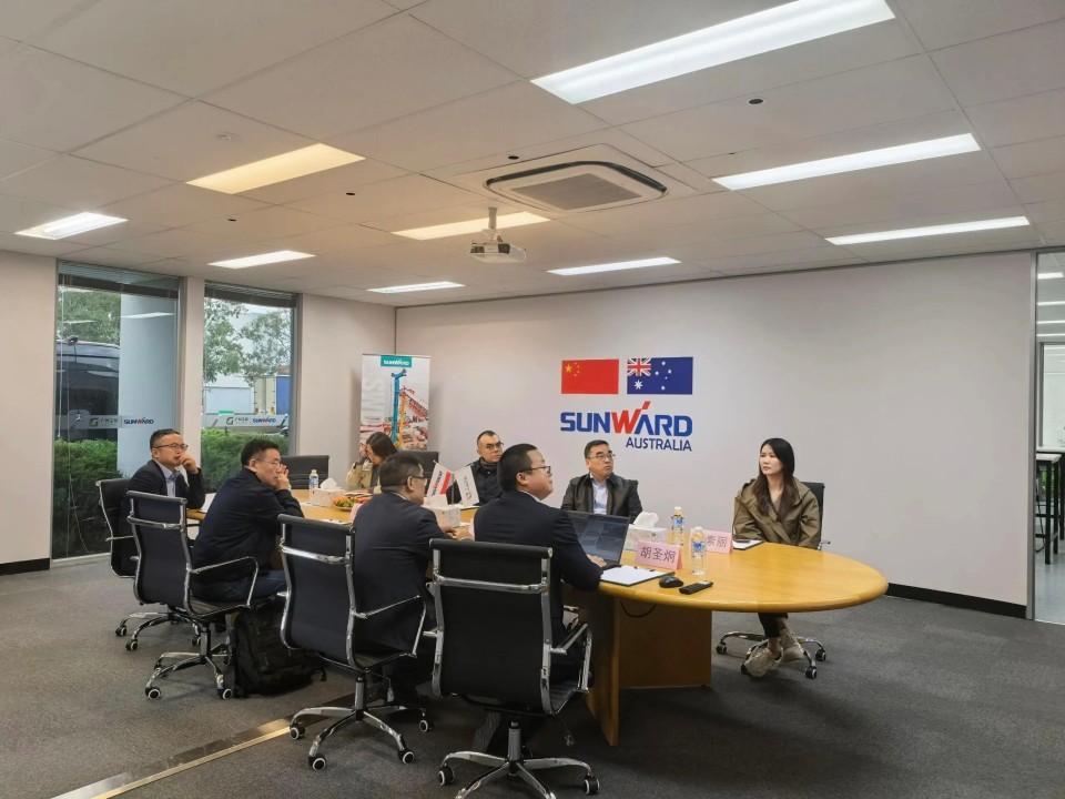 广州工控集团总经理王福铸率队考察ca888亚洲城智能澳大利亚子公司