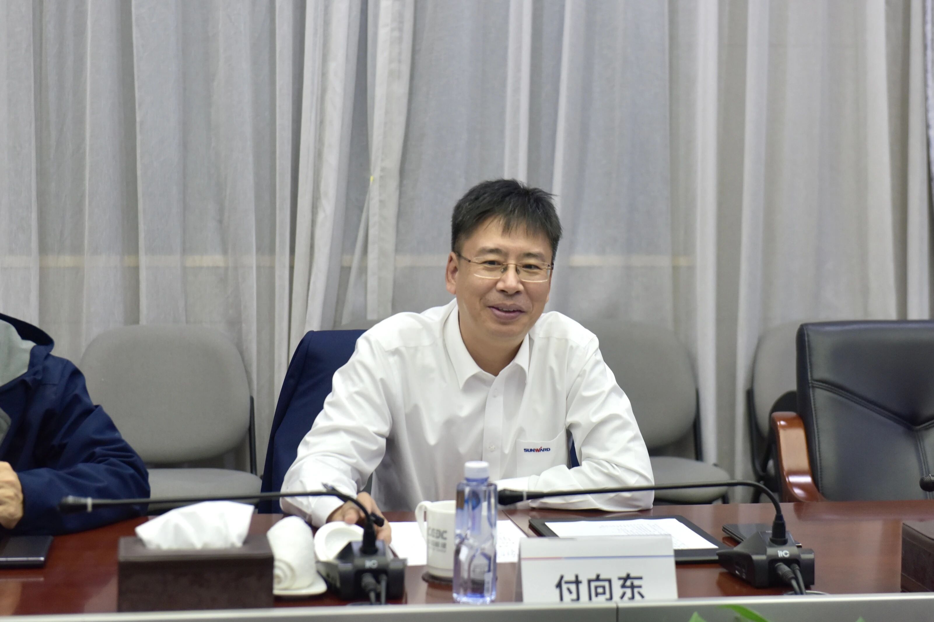 ca888亚洲城智能与易普力开展座谈交流，谱写互利共赢新篇章