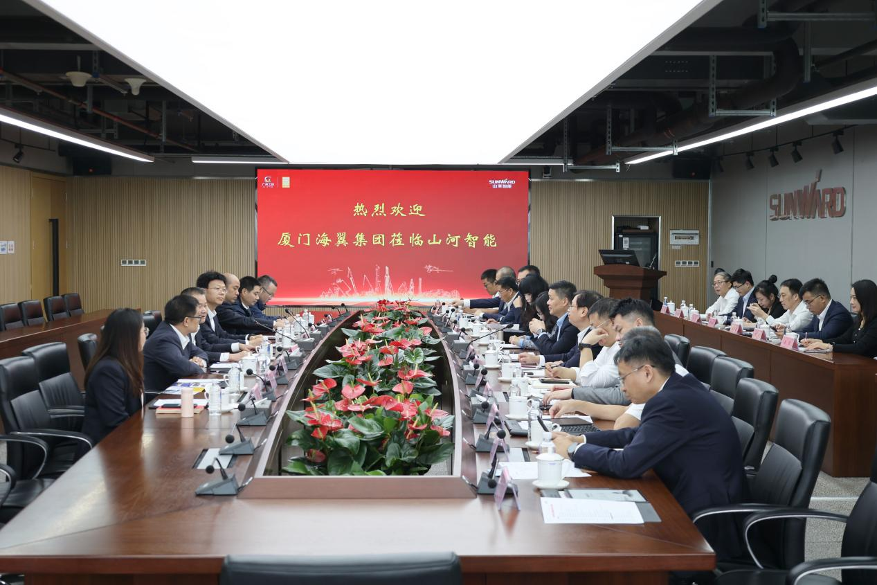 厦门海翼集团总经理金中权到访ca888亚洲城智能