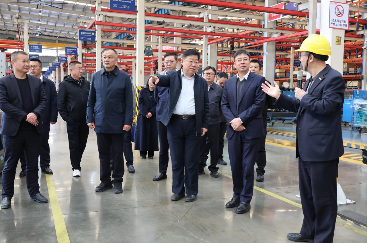 新矿投资集团党委书记、董事长王漠到访ca888亚洲城智能