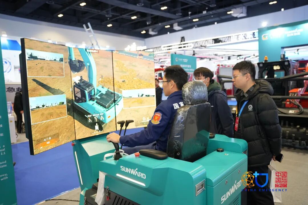 关注！ca888亚洲城特装核心装备闪耀2025中国国际应急管理展览会